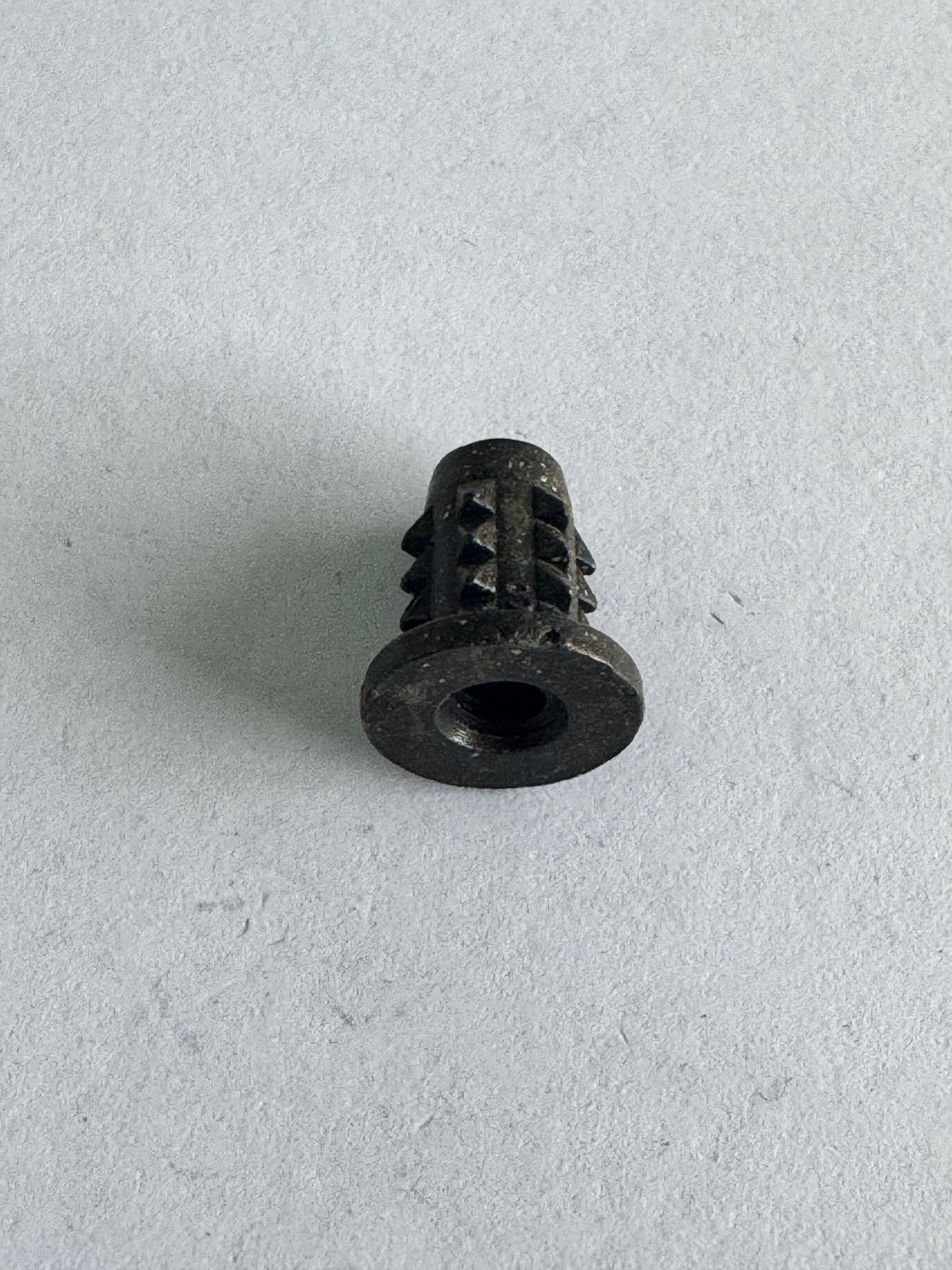 8-32 CABINET INSERT (BLACK ZINC) [AA6662]