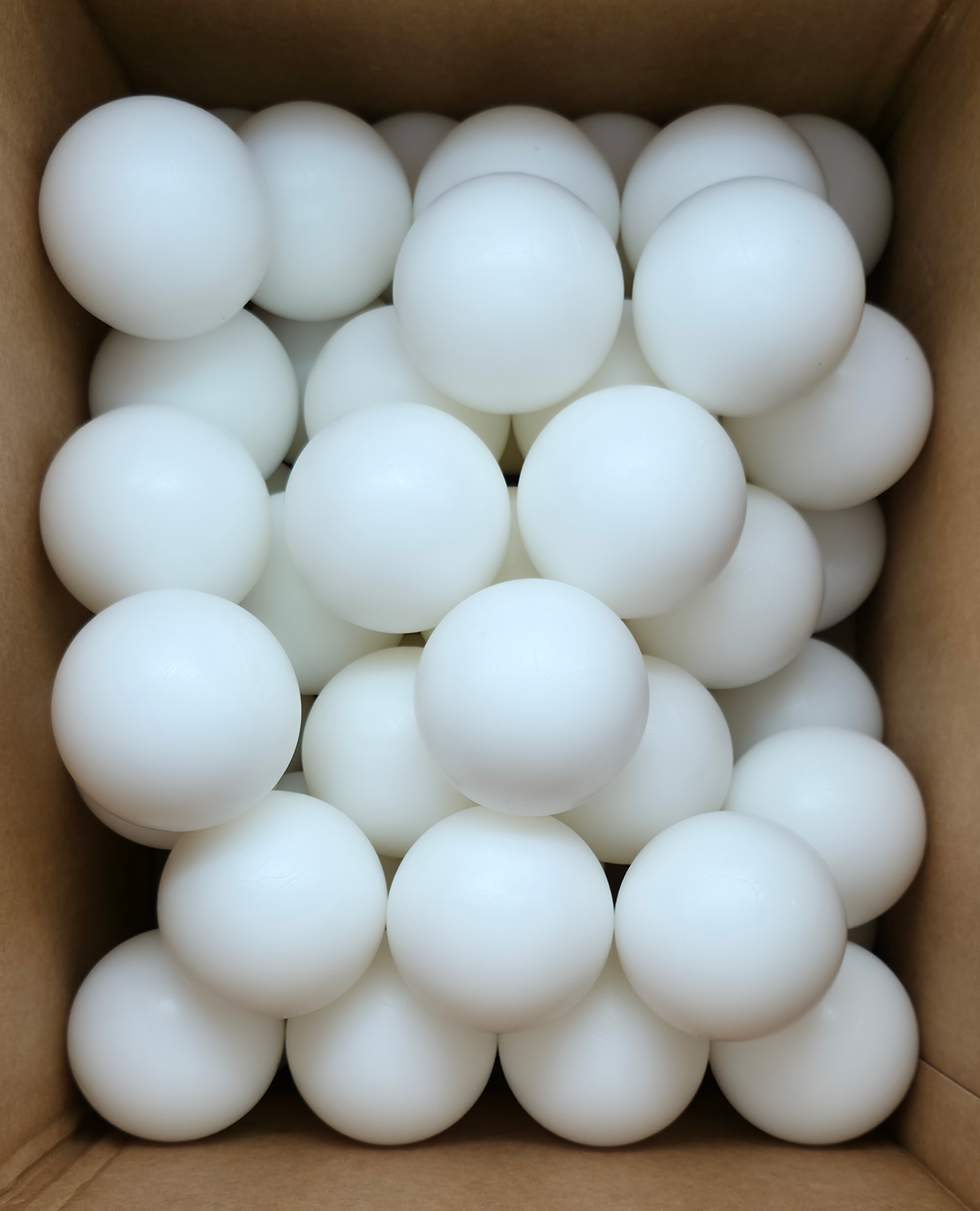 BALL 3" WHITE (POLYPROPYLENE) ICE BALL [AR3024]