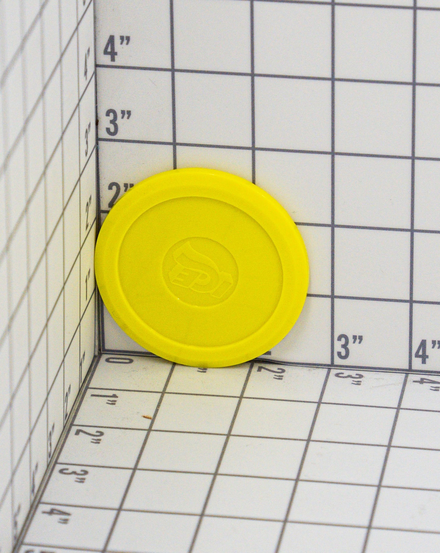 PUCK YELLOW (AIR FX/HARD)  NON- FLUORESCENT [SA0259Y] for ICE game(s)